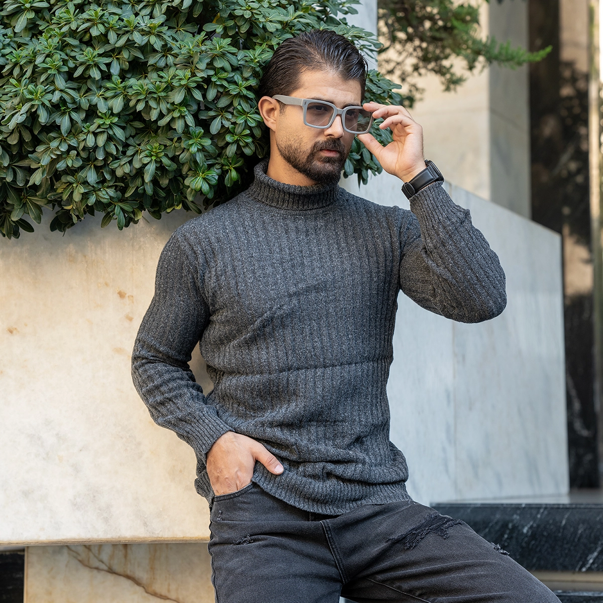 پلیور مردانه طوسی طرح خطی مدل Arban